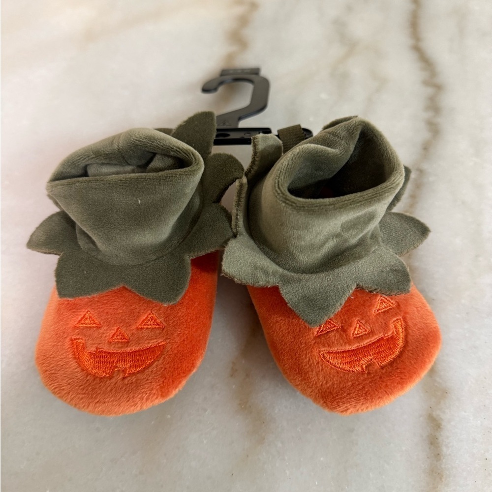 OLD NAVY Baby Pumpkin Slippers Size 3-6M